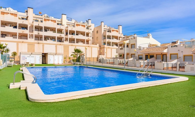 Sale - Apartment / Flat -
Orihuela - Entre Naranjos - Vistabella