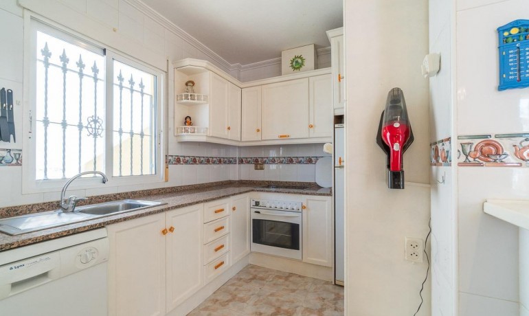 Sale - Villa -
Orihuela Costa - La Zenia