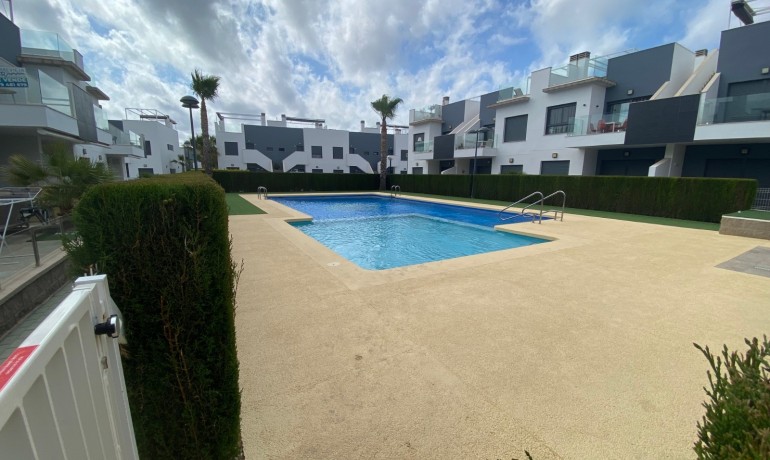 Sale - Apartment / Flat -
Pilar de la Horadada - Costa Blanca