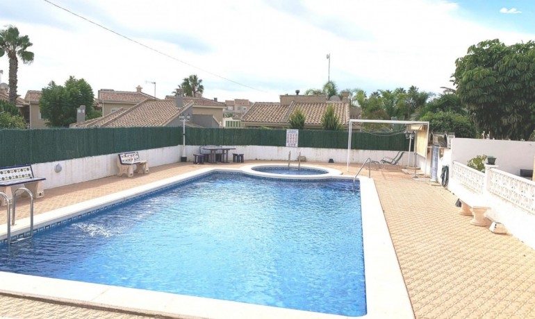 Venta - Villa -
