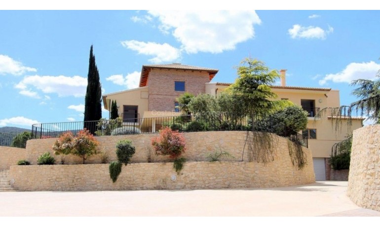 Sale - Villa -
Alicante* - Penàguila*