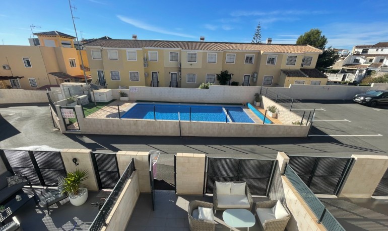 Sale - Townhouse -
Orihuela Costa - Villamartín