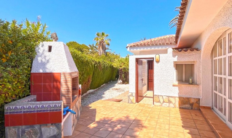 Revente - Villa -
Orihuela Costa - Cabo Roig