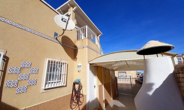 Sale - Townhouse -
Torrevieja