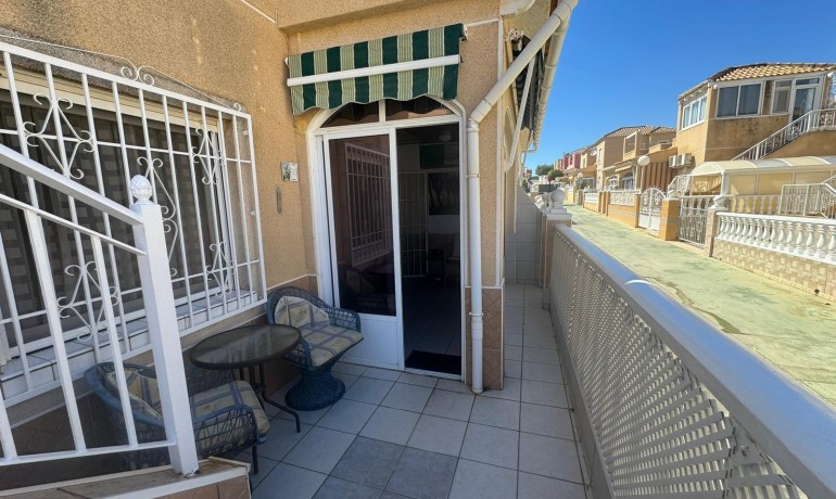 Sale - Townhouse -
Torrevieja