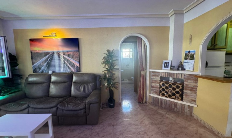 Sale - Townhouse -
Torrevieja