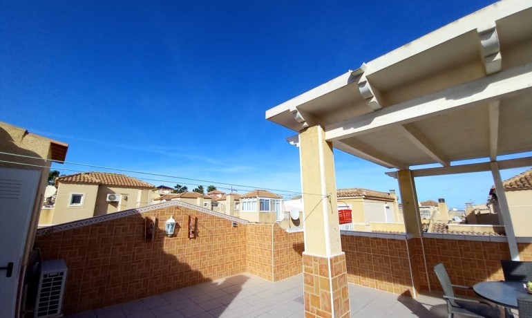 Sale - Townhouse -
Torrevieja