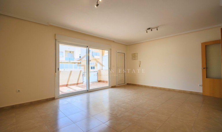 Sale - Townhouse -
Los Montesinos - Alicante