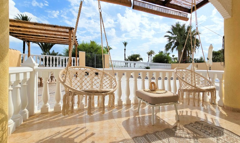 Revente - Villa -
Torrevieja