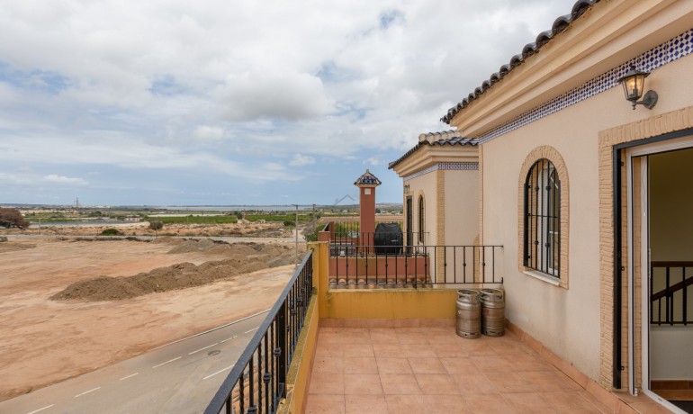 Sale - Villa -
Los Montesinos - Los Montesinos - Urb. La Herrada