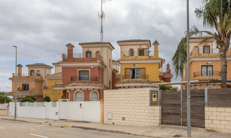 Sale - Villa -
Los Montesinos - Los Montesinos - Urb. La Herrada