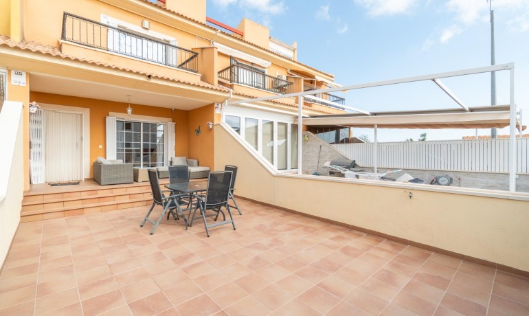 Sale - Townhouse -
Orihuela Costa - Los Dolses