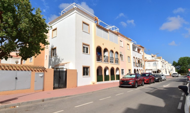 Herverkoop - Appartement / Flat -
Torrevieja - Mar Azul