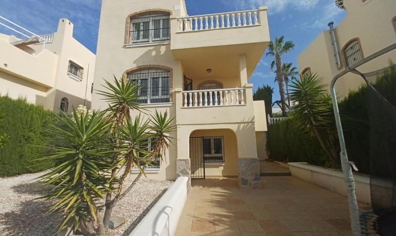 Sale - Detached -
Orihuela Costa - Lomas de Cabo Roig