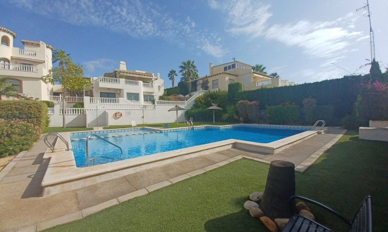 Sale - Detached -
Orihuela Costa - Lomas de Cabo Roig