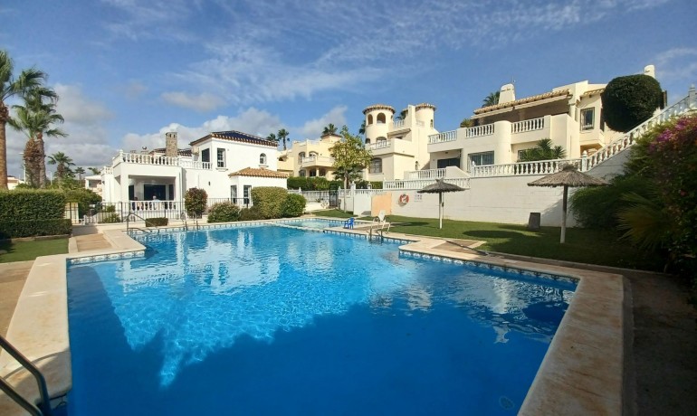 Sale - Detached -
Orihuela Costa - Lomas de Cabo Roig