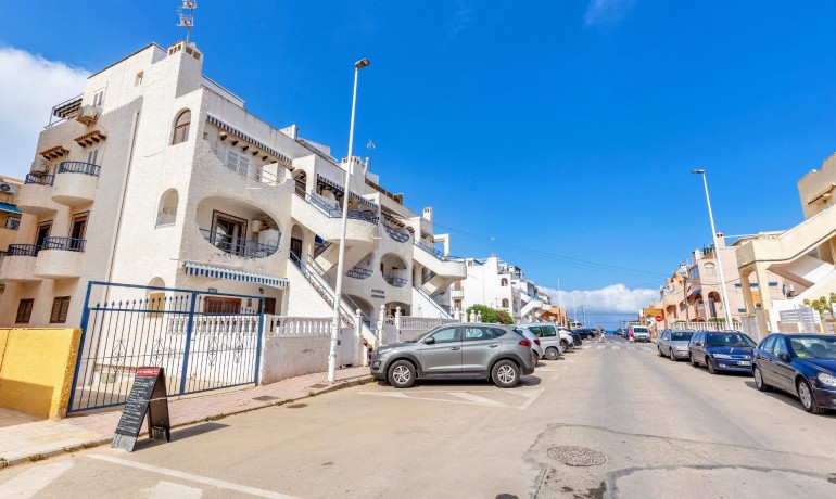 Sale - Apartment / Flat -
Torrevieja - La Mata