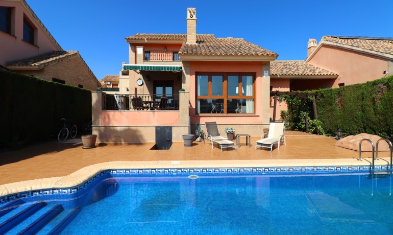 Herverkoop - Villa -
Algorfa - La Finca Golf Resort