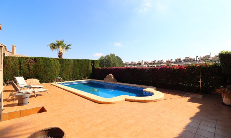 Sale - Villa -
Algorfa - La Finca Golf Resort