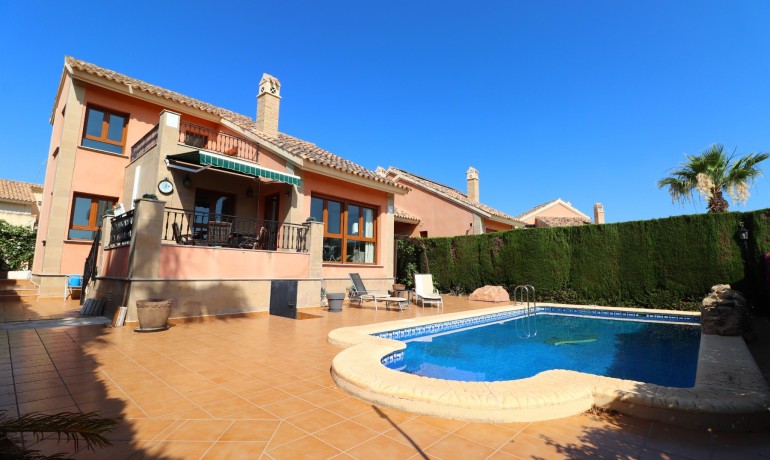 Sale - Villa -
Algorfa - La Finca Golf Resort