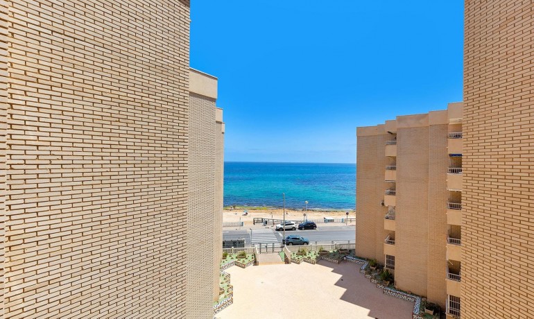 Sale - Apartment / Flat -
Torrevieja - Playa de los Locos