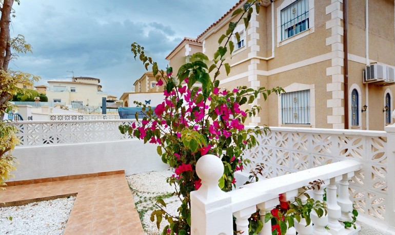 Sale - Townhouse -
Orihuela Costa - Villamartin