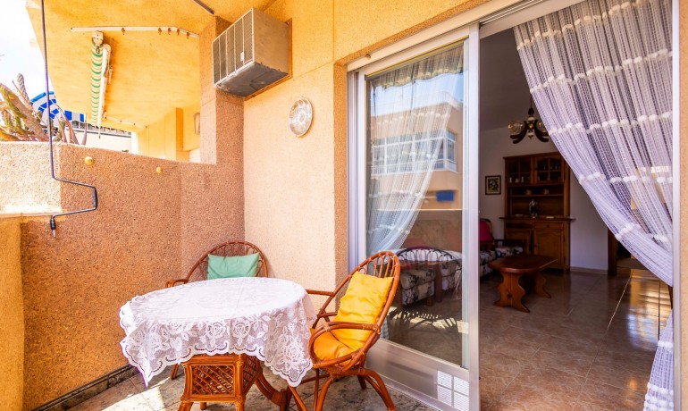 Sale - Apartment / Flat -
Guardamar Playa