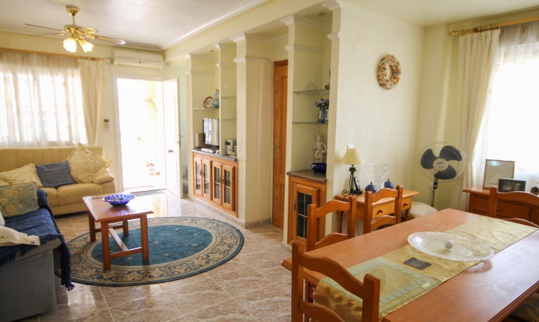 Sale - Villa -
Orihuela Costa