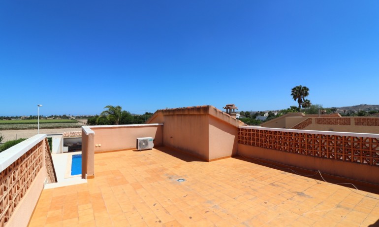 Herverkoop - Villa -
Alicante* - Formentera de Segura*