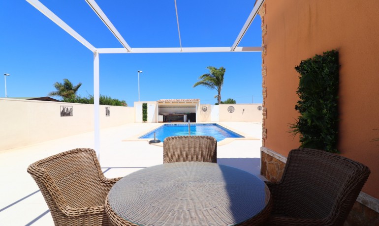 Herverkoop - Villa -
Formentera del Segura - Fincas de La Vega