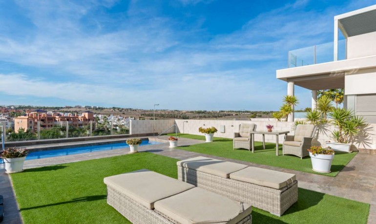 Sale - Villa -
Orihuela Costa* - Villamartin*