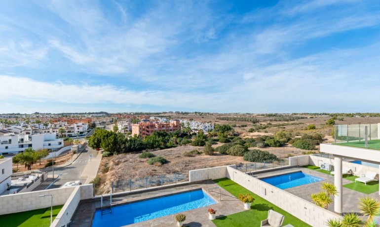 Sale - Villa -
Orihuela Costa* - Villamartin*