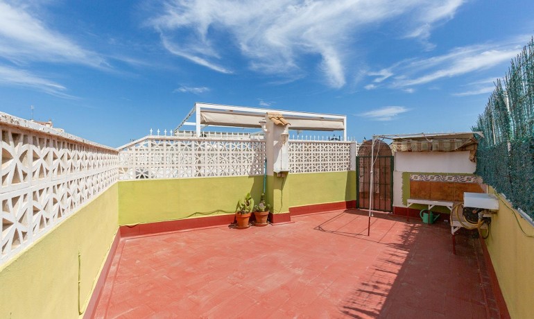Sale - Apartment / flat -
Torrevieja - Playa de los Locos