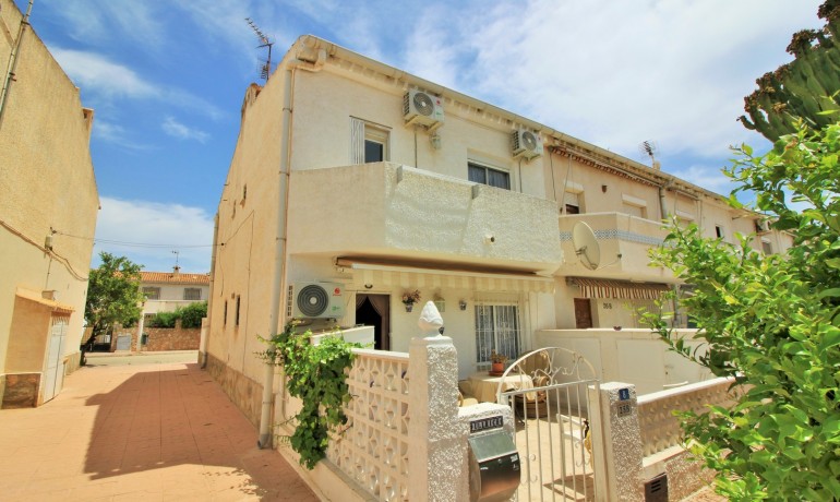 Herverkoop - Huis -
Orihuela Costa* - Cabo Roig*