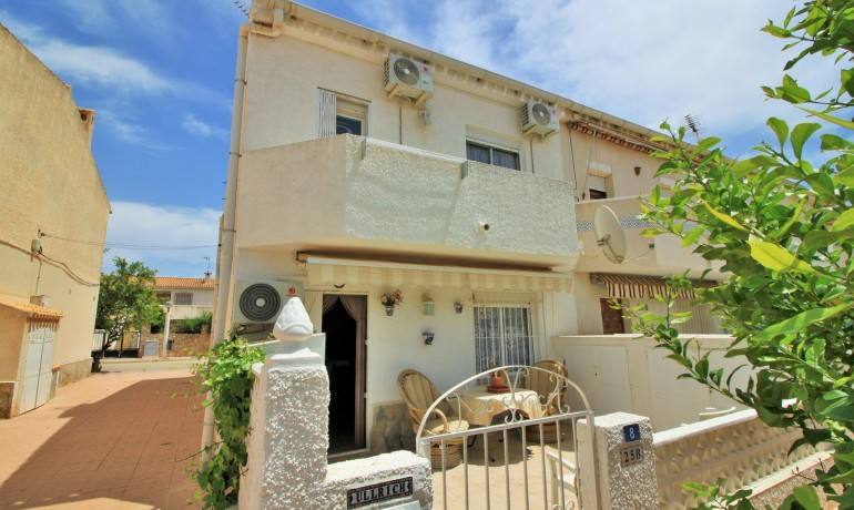 Sale - House -
Orihuela Costa* - Cabo Roig*