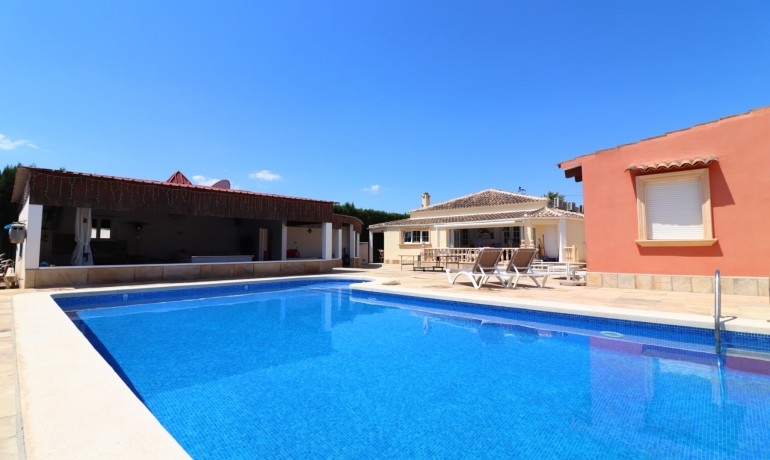 Sale - Finca / Country Property -
Almoradí - Heredades - Village