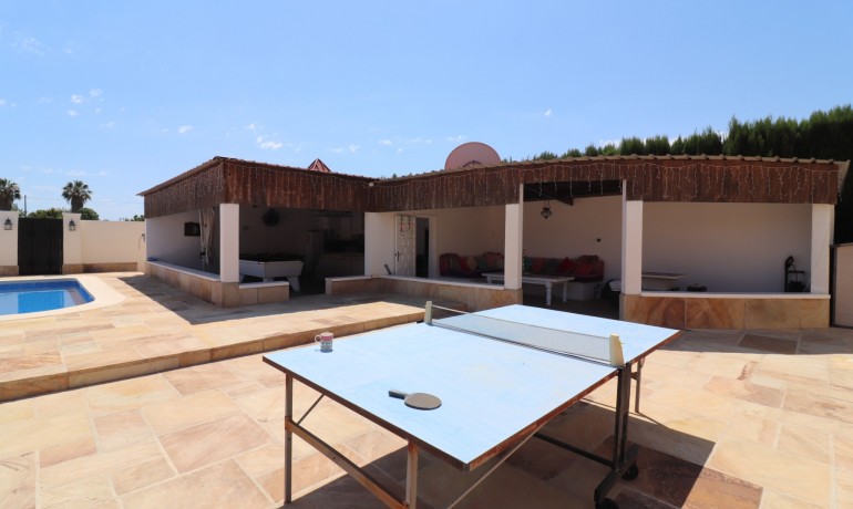 Sale - Finca / Country Property -
Almoradí - Heredades - Village