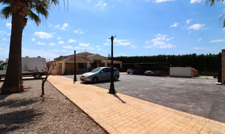 Sale - Finca / Country Property -
Almoradí - Heredades - Village