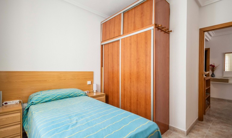 Sale - Apartment / flat -
Torrevieja Centro - Torrevieja
