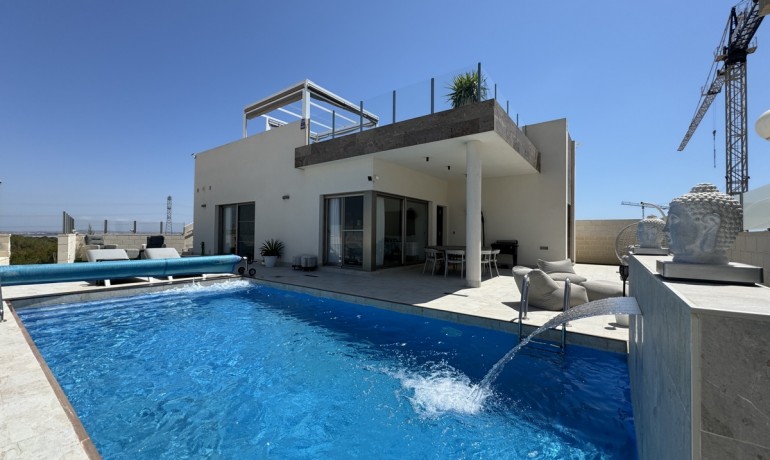 Sale - Villa -
Orihuela Costa* - Villamartin*