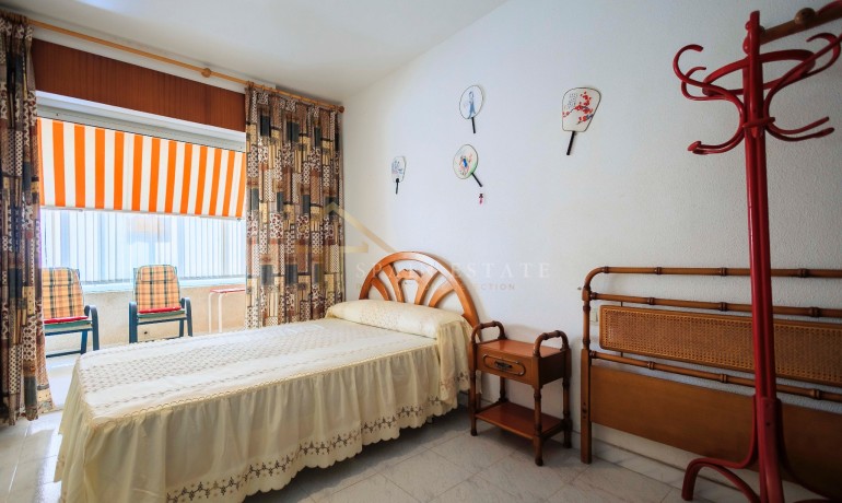 Sale - Apartment / flat -
Torrevieja - Torreblanca