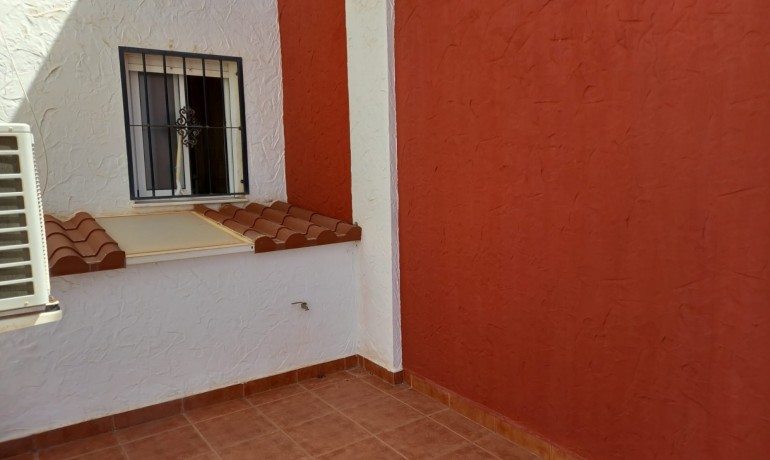 Sale - Villa -
Guardamar del Segura - El Raso