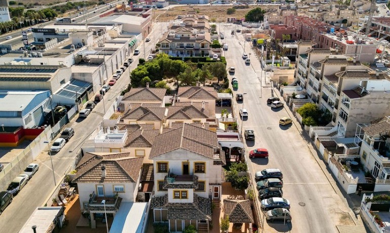 Herverkoop - Villa -
Torrevieja* - Punta Prima*