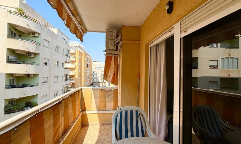 Herverkoop - Appartement / Flat -
Torrevieja - Playa del Cura