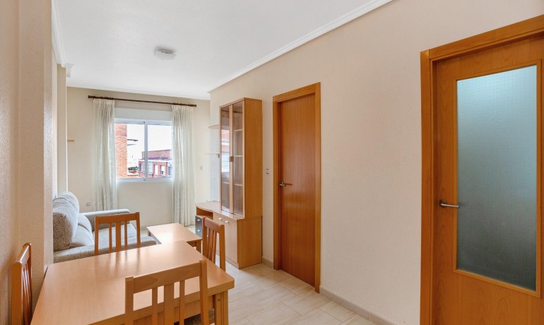 Herverkoop - Appartement / Flat -
Torrevieja