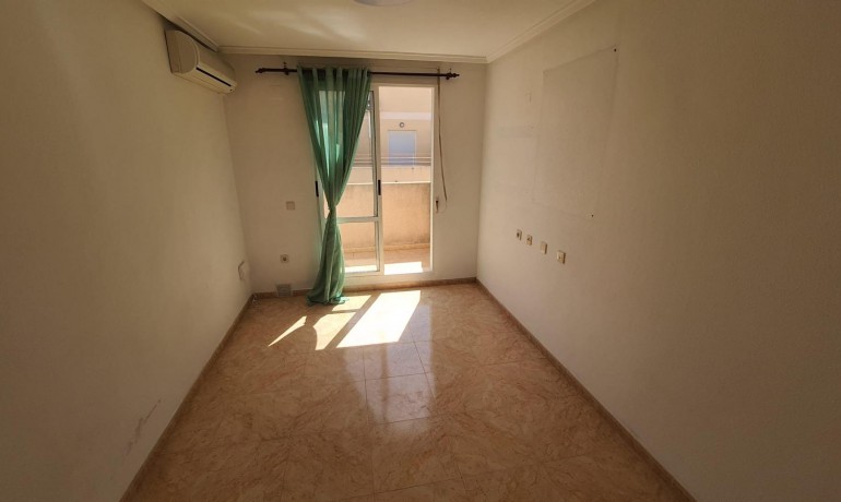 Herverkoop - Appartement / Flat -
Torrevieja