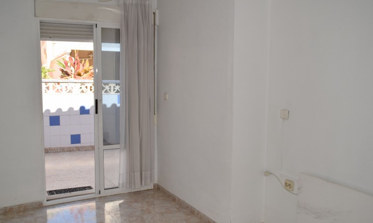 Sale - Apartment / Flat -
Orihuela Costa - Villamartín