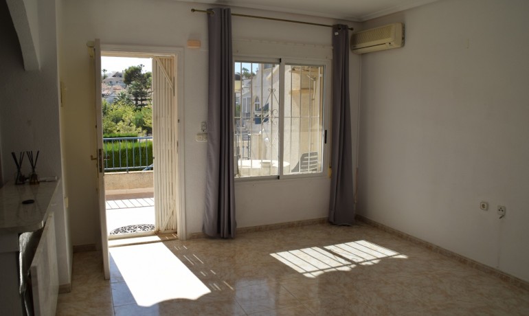 Sale - Apartment / Flat -
Orihuela Costa - Villamartín