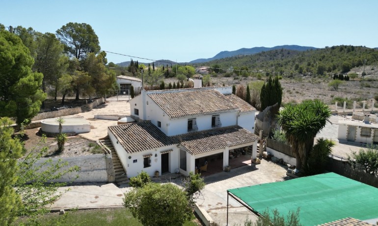 Herverkoop - Villa -
Alicante* - Hondón de las Nieves*