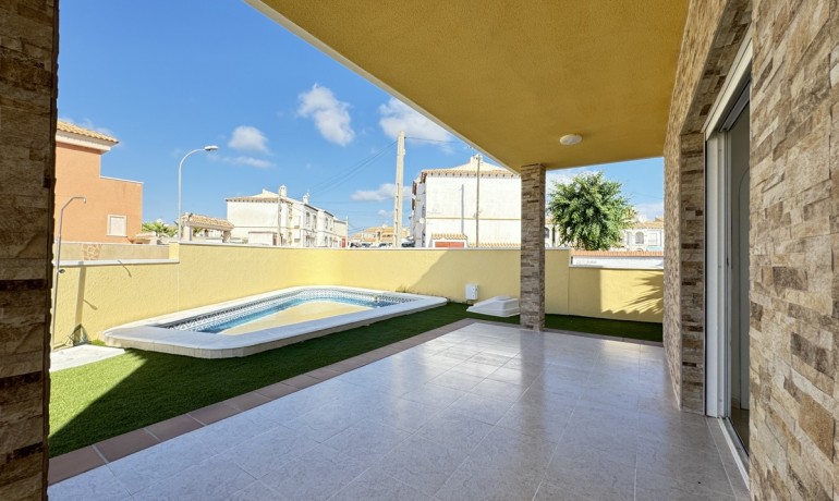 Venta - Villa -
